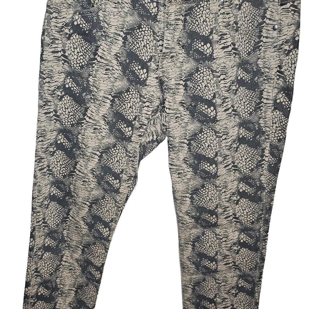 Cabi Jeans